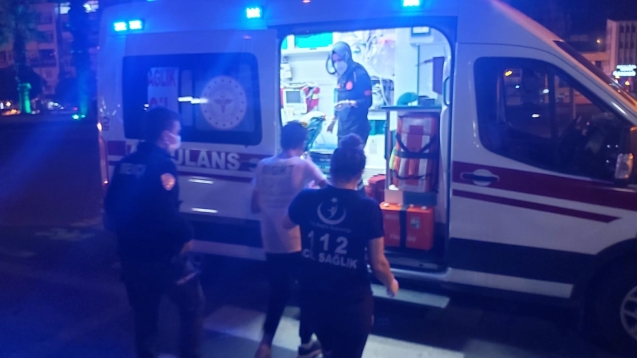 Darp edilen genç hastaneye kaldırıldı...