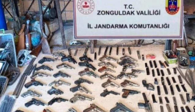 Silah ve mühimmat imalathanesine baskın...