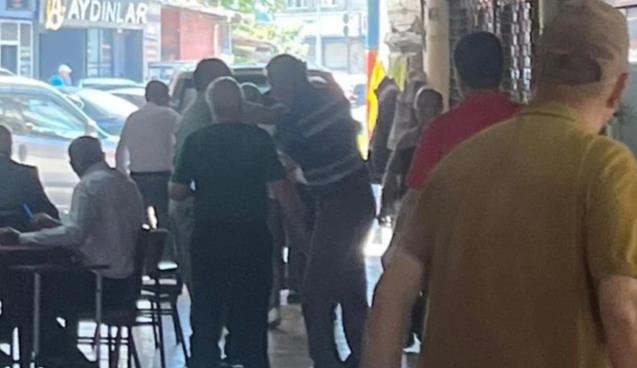 Yumruklar havada uçuştu...