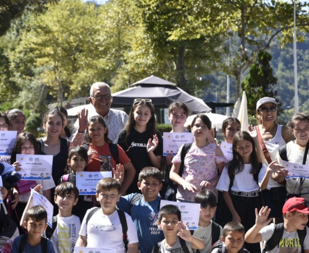 HER ŞEY ’ÇOCUKLAR GÜLSÜN DİYE!’