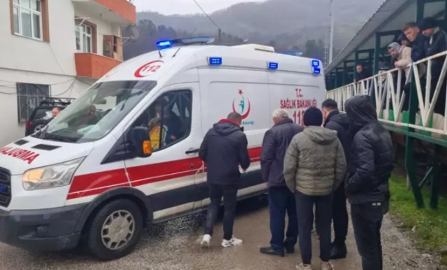 Taraftarlar, futbolcular birbirine girdi... 8 kişi yaralandı