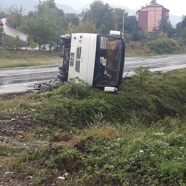 Maden işçilerini taşıyan otobüs devrildi: 9 yaralı…