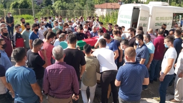 GÖZYAŞLARIYLA SON YOLCULUĞUNA UĞURLANDI...