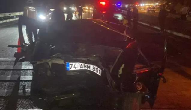 2 araç çarpıştı...  1 ölü 1 yaralı...