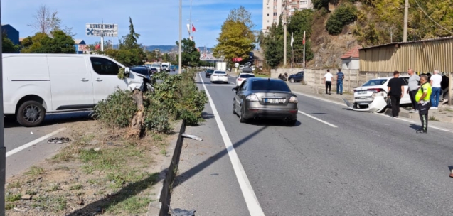 Biri duvara çarparak, diğeri karşı yola geçerek durabildi...