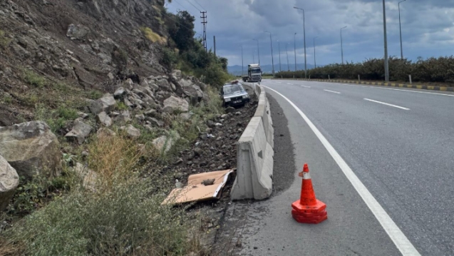 Bariyerlere çarparak durabildi...