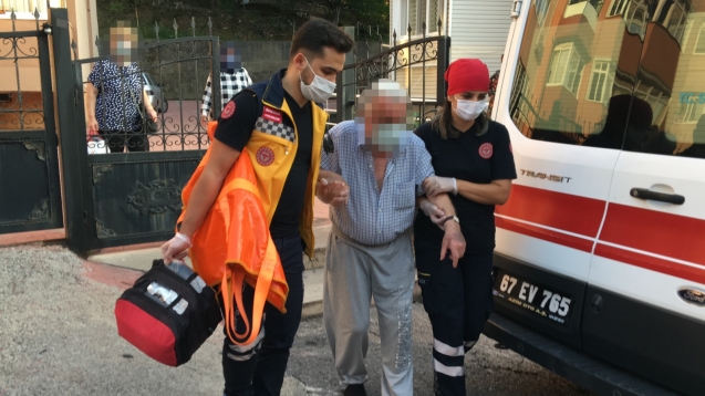 Camdan kendisini atmaya kalktı...