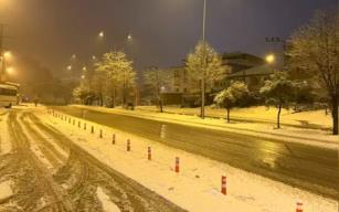 Kar yağışı nedeniyle 65 köy yolu kapandı...