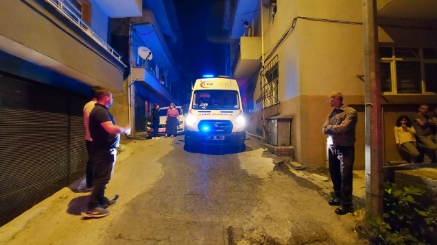 Kavgada kafasından darbe aldı...