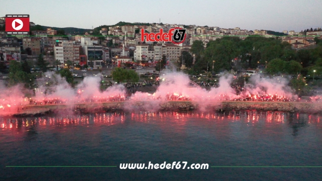 Beşiktaş taraftarları şampiyonluğu kutladı...