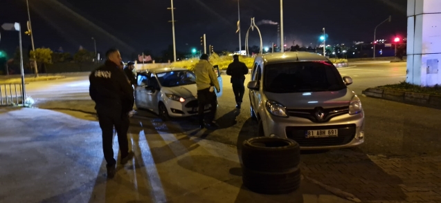Kavşakta kaza... 1 kişi yaralandı...