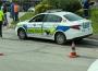 Tren polis aracına çarptı!
