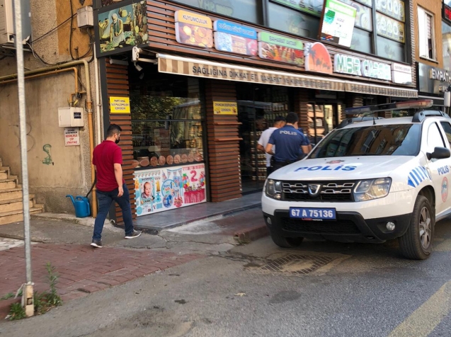 ELİNDEKİ POŞETLE BALLY ÇEKTİ...GÖZALTINA ALINDI...