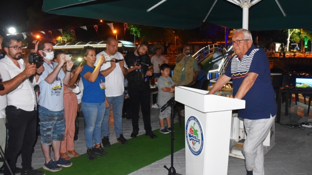 “TÜRKİYE YANIYOR, POLEMİK YAPMAYIN, ÜRETİN”