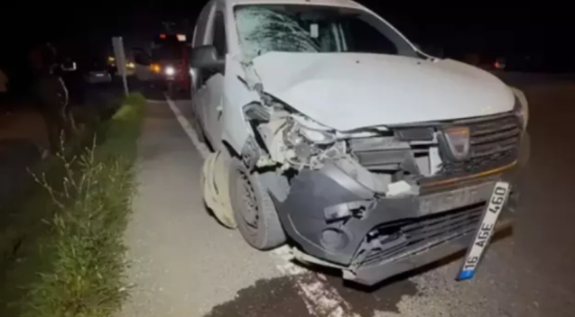 Hafif ticari aracın çarptığı kadın hayata tutunamadı...