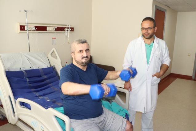 YÜRÜYECEĞİ GÜNÜ BEKLİYOR...
