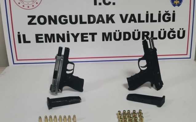 Ruhsatsız tabanca ile yakalandı !