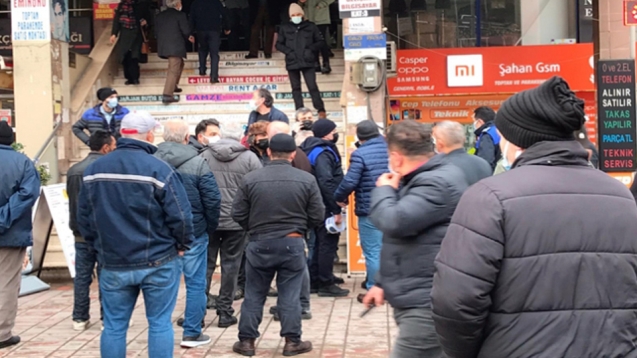 Zabıta ekipleri tebligat yaptı... Esnaf çıldırdı...