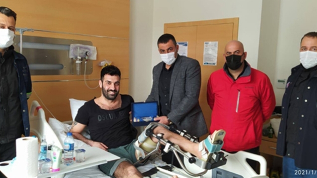 Türk Metal Sendikası geçmiş olsun ziyaretinde bulundu.