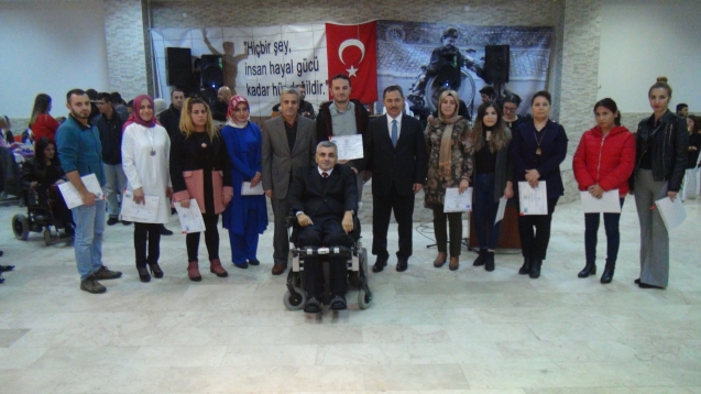 Engelliler salona sığmadı…