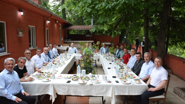 KOMUTAN BÜLBÜL’E VEDA YEMEĞİ...