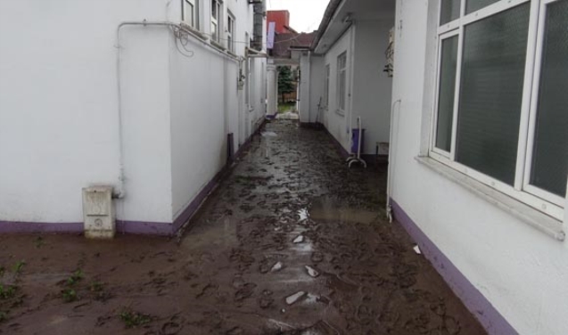Kışla Tesislerini su bastı…