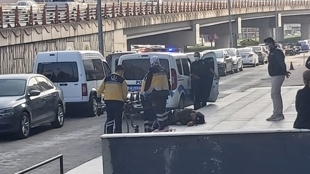 Yerde yatan şahıs ekipleri harekete geçirdi