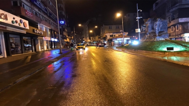 Sokağa çıkma kısıtlaması başladı...