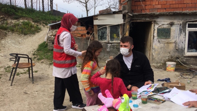 ANDA hediye dağıtarak çocukları sevindirdi…