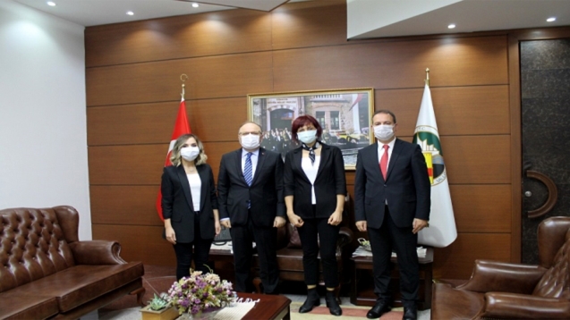 Vali Tutulmaz, Öğretmenler Günü'nü kutladı...