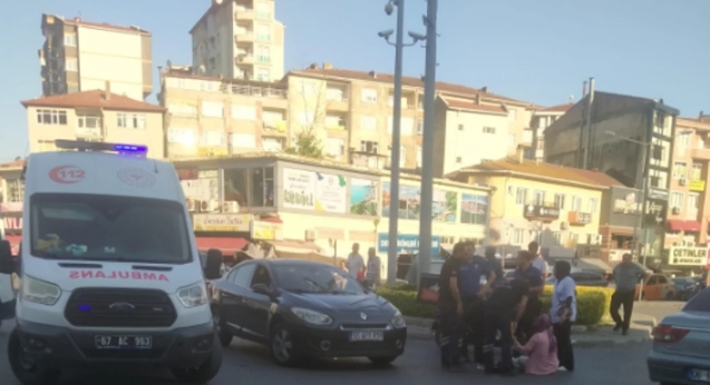 Pazaryerinde otomobil çarptı…