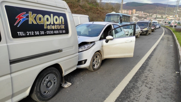 Trafik kazası...1 yaralı....