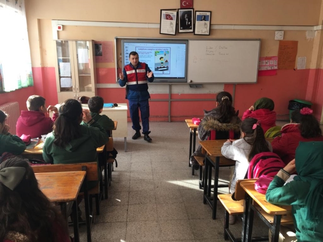 Öğrencileri bilgilendirdiler…