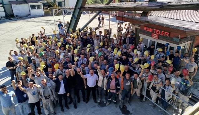 EYLEMLER SÜRECEK, GREV KAPIDA!