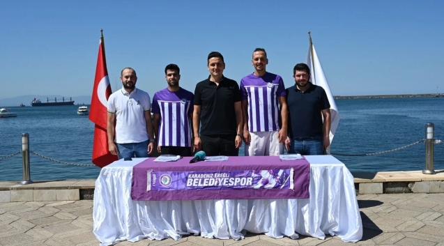 Belediyespor'da imza töreni düzenlendi...