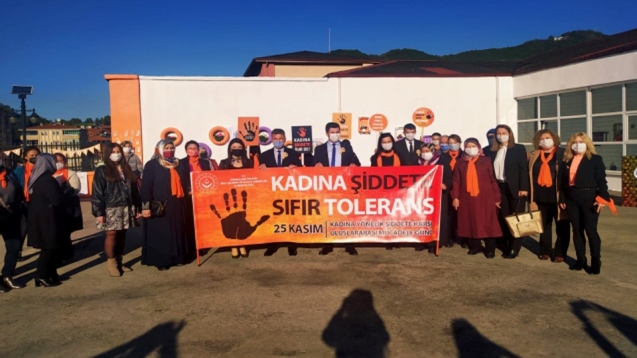 Şiddete karşı haklarını öğrendiler...