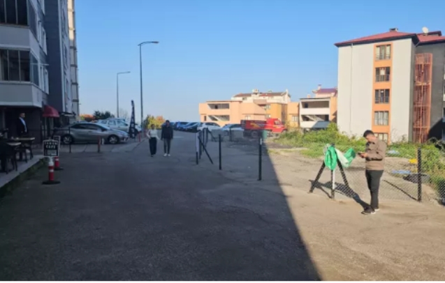 Kamulaştırma bedeli ödenmeyince yol trafiğe kapandı...