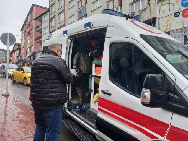 Ters yöne girmek istedi... Kaza yaptı...