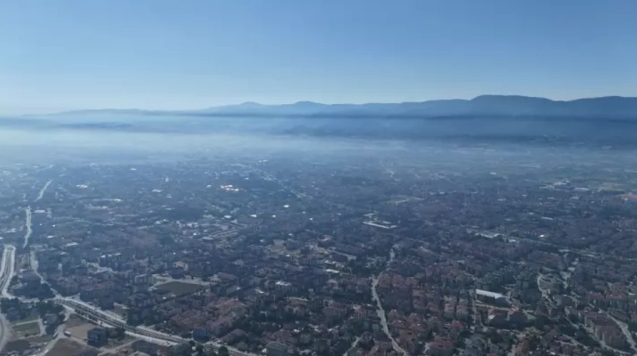 Karabük yangınlarının dumanı gökyüzünü kapladı...