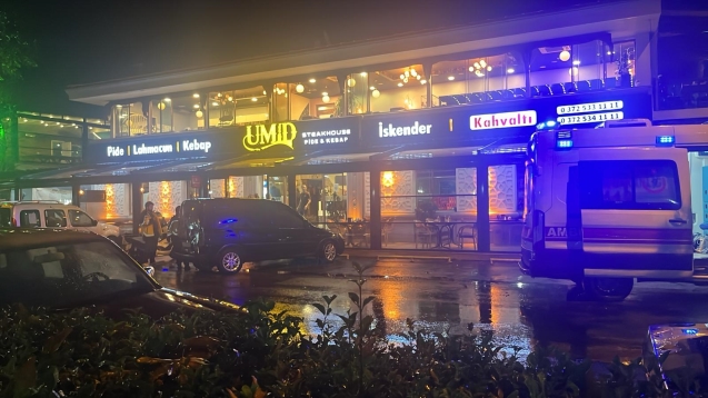 İş yerinde yangın... 3 kişi hastaneye kaldırıldı...