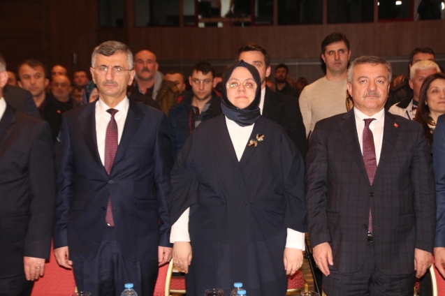 Bakan Selçuk Terörle mücadelemize gölge düşürmeye çalışıyor”