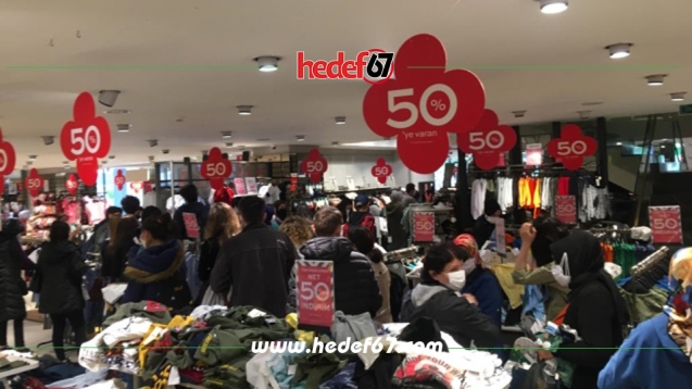 Koton mağazasında korona havası...