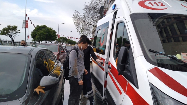Komaya giren alkollü genç ambulansla hastaneye kaldırıldı...