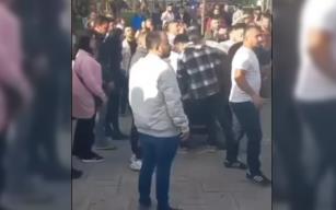 2 kızı taciz etti... Esnafa bıçak çekti...