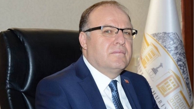 Vali Tutulmaz yeni yılı yayınladığı mesajla kutladı