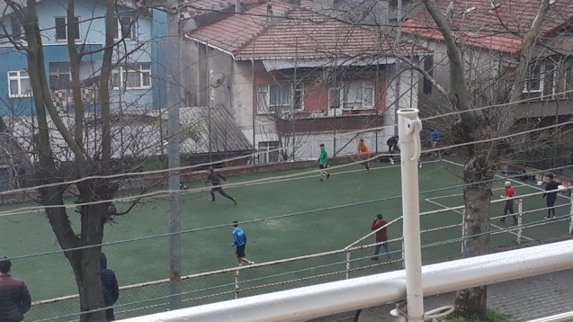 MAÇ YAPAN GRUBA POLİS ENGELİ GELDİ.