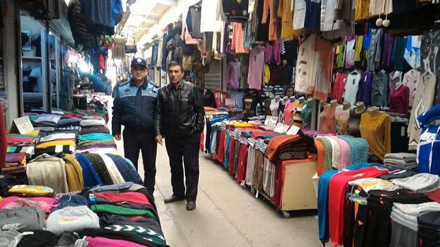 TUHAFİYECİLER YETKİLİLERDEN HABER BEKLİYOR…