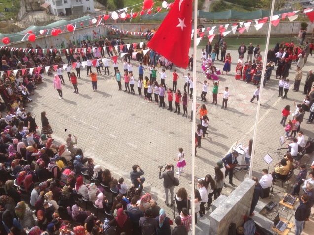 23 Nisan’da bu kez çocukları sevindirdiler…