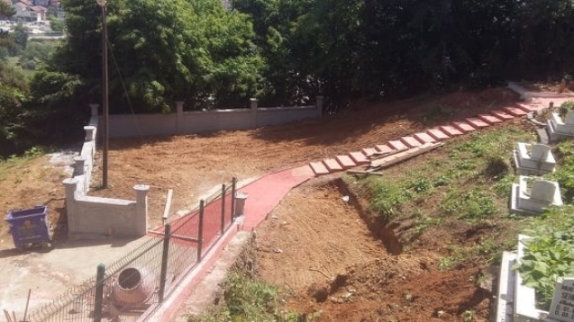 Mezarlık da çalışmalar sürüyor…