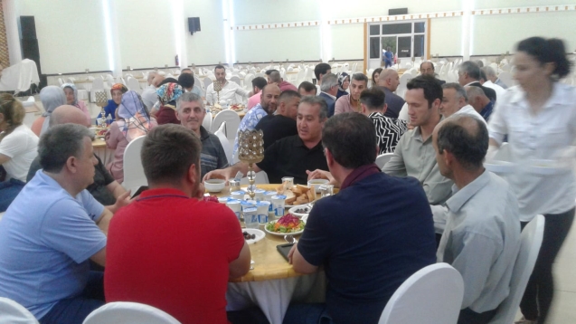 Demirtaş iftarını çalışanları ile açtı…